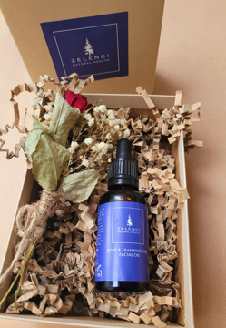 Picture of Rose and Frankincense Facial Oil Gift set and dried flower posy